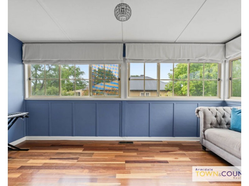 194 Marsh Street, Armidale NSW 2350