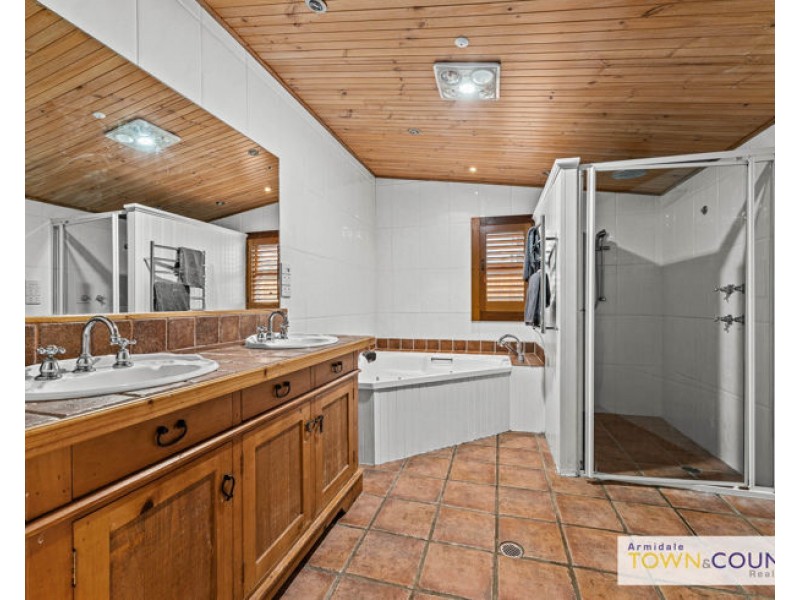194 Marsh Street, Armidale NSW 2350
