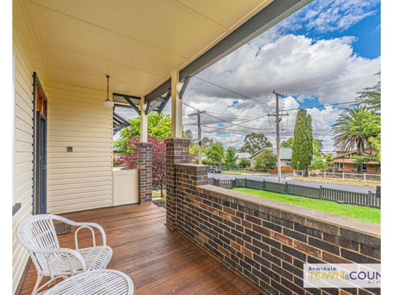 194 Marsh Street, Armidale NSW 2350