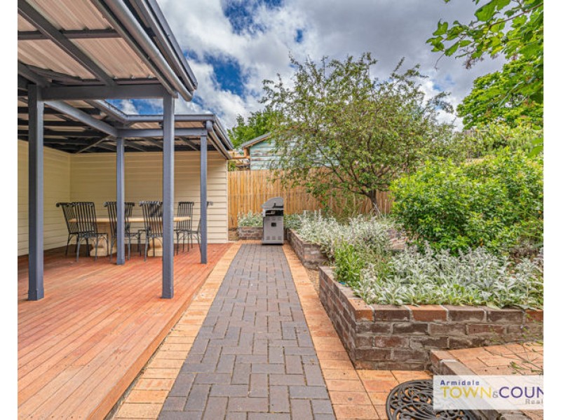 194 Marsh Street, Armidale NSW 2350