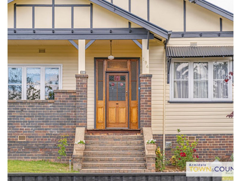 194 Marsh Street, Armidale NSW 2350