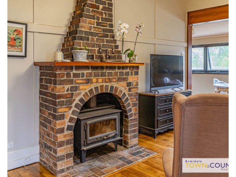 194 Marsh Street, Armidale NSW 2350