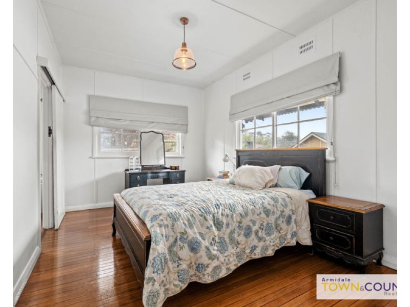 194 Marsh Street, Armidale NSW 2350