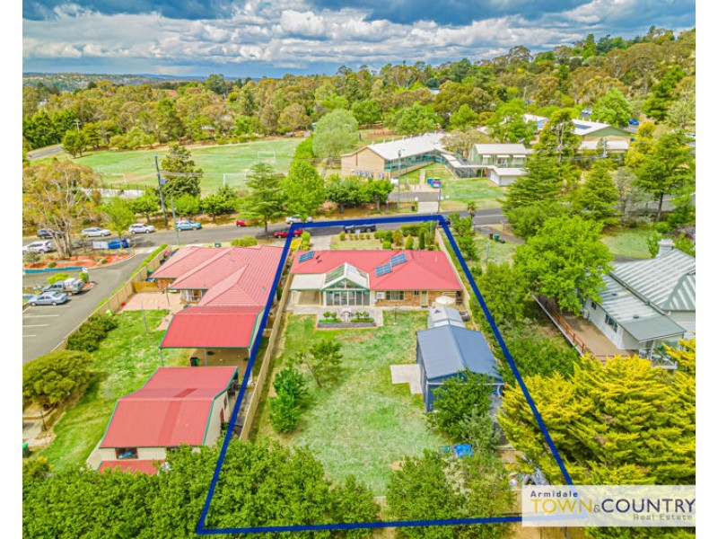 12 Kurrawatha Avenue, Armidale NSW 2350