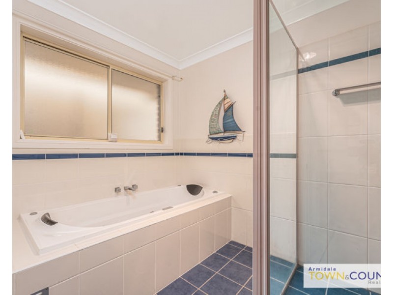 12 Kurrawatha Avenue, Armidale NSW 2350