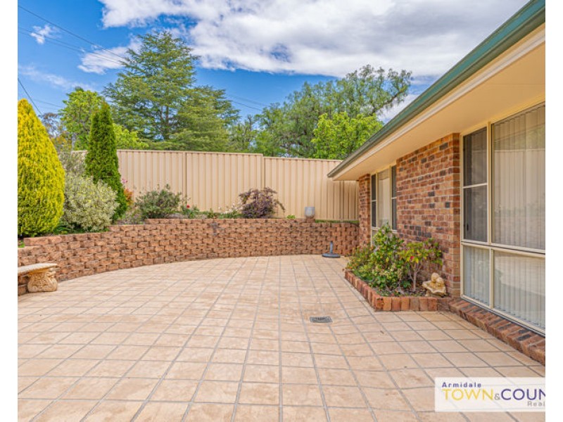 12 Kurrawatha Avenue, Armidale NSW 2350