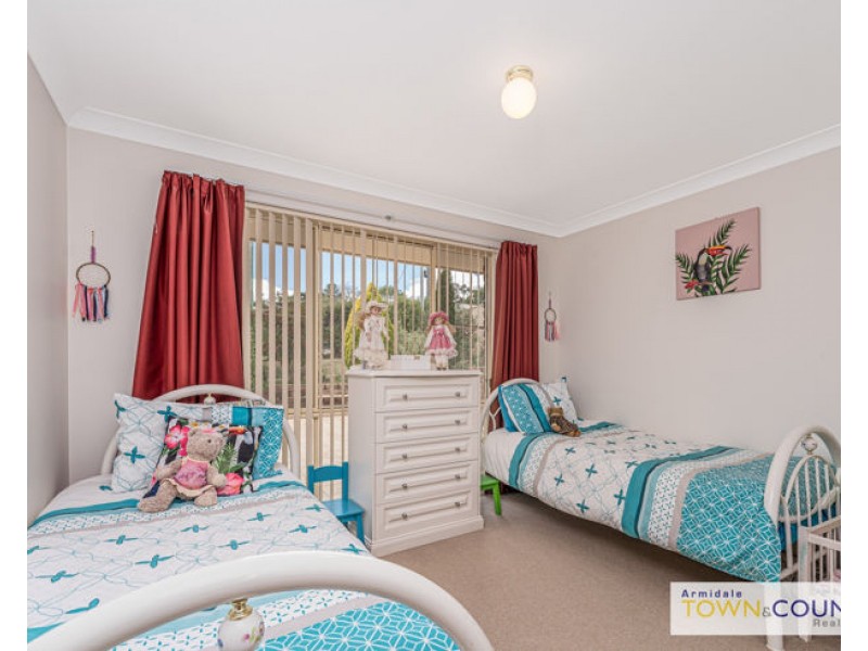 12 Kurrawatha Avenue, Armidale NSW 2350