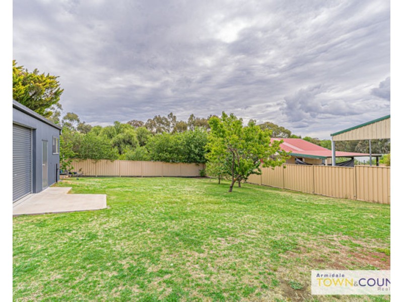 12 Kurrawatha Avenue, Armidale NSW 2350