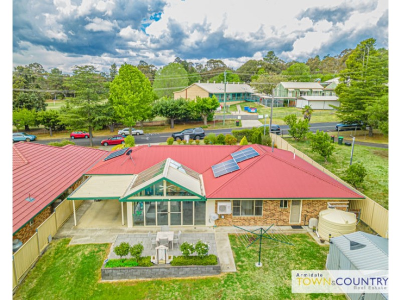 12 Kurrawatha Avenue, Armidale NSW 2350