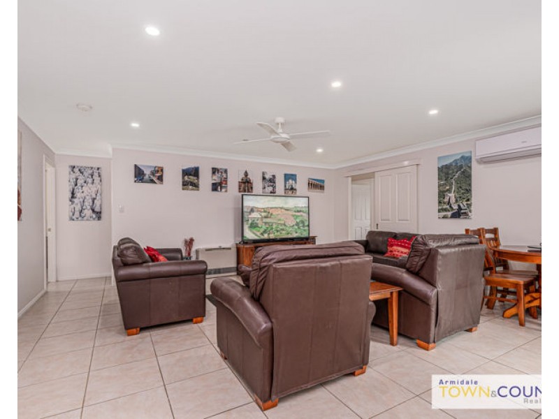 12 Kurrawatha Avenue, Armidale NSW 2350