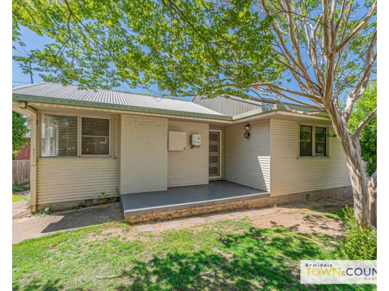 82a Erskine Street, Armidale NSW 2350