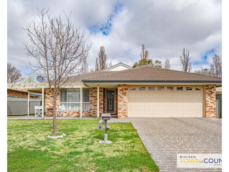 7 Rusden Court, Armidale NSW 2350