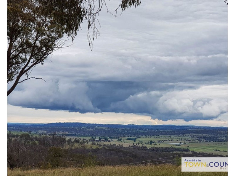 211 Sunnyside Road, Armidale NSW 2350