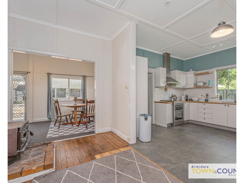 194 Mann Street, Armidale NSW 2350