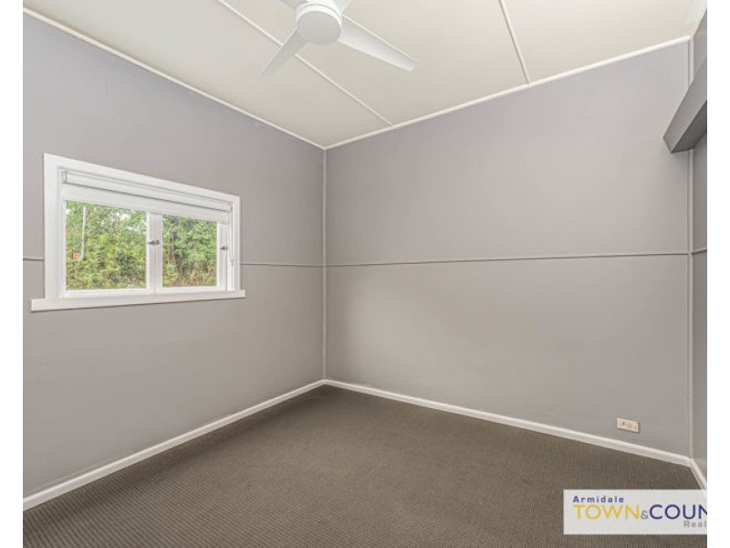 9 Salmon Avenue, Armidale NSW 2350