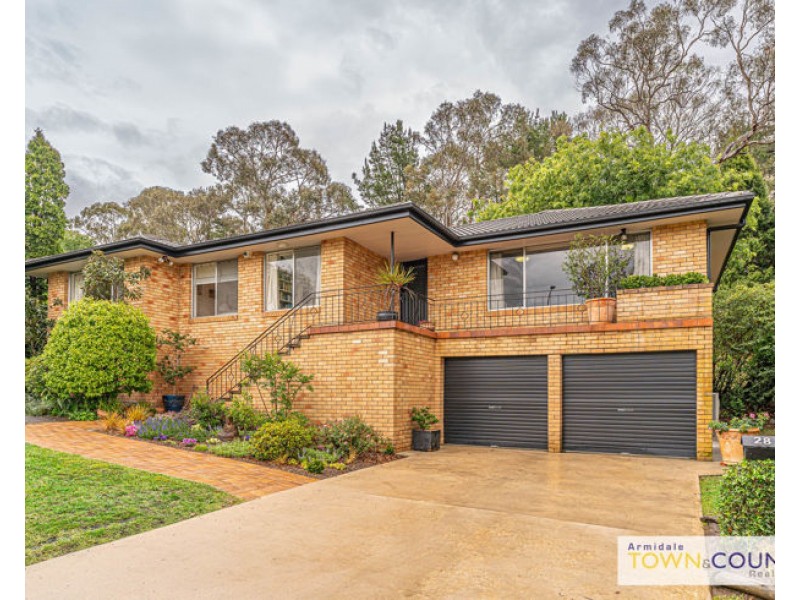 28 Glen Innes Road, Armidale NSW 2350