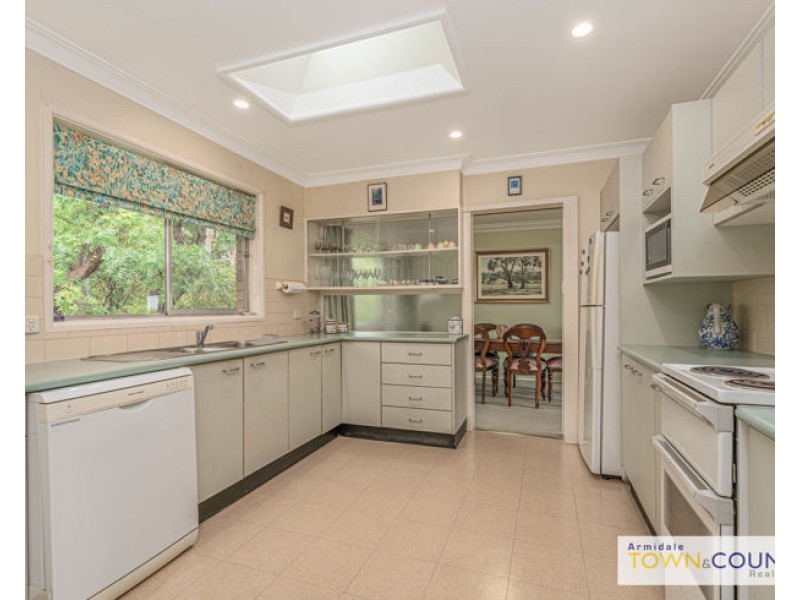 28 Glen Innes Road, Armidale NSW 2350