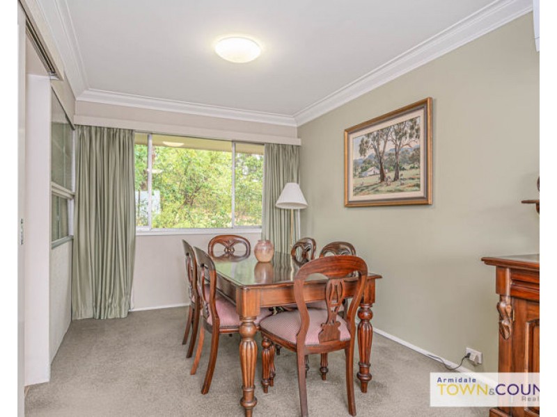 28 Glen Innes Road, Armidale NSW 2350