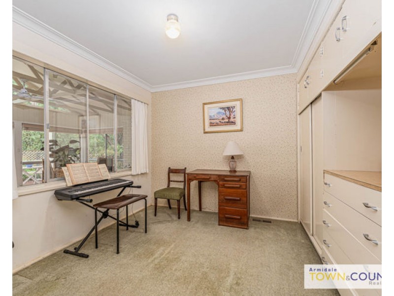 28 Glen Innes Road, Armidale NSW 2350