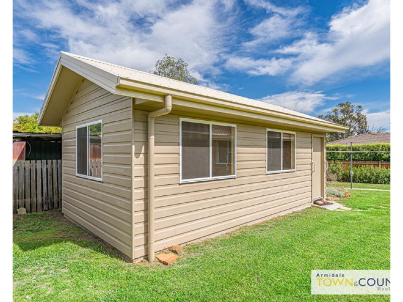12 Robina Crescent, Armidale NSW 2350
