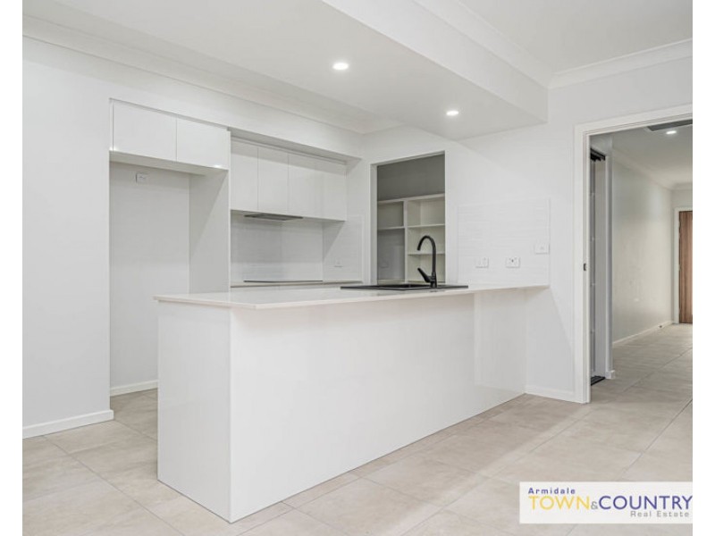 16 Bruce Close, Armidale NSW 2350