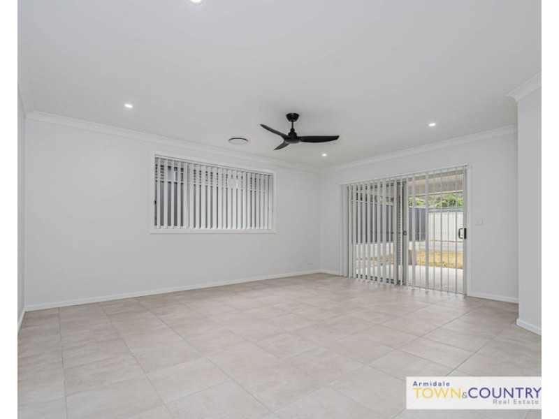 16 Bruce Close, Armidale NSW 2350