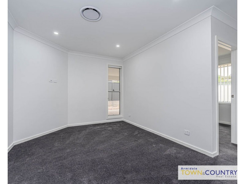 16 Bruce Close, Armidale NSW 2350
