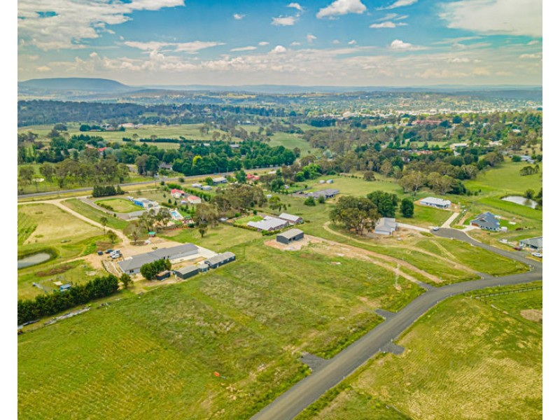 8 Argunna Crescent, Armidale NSW 2350