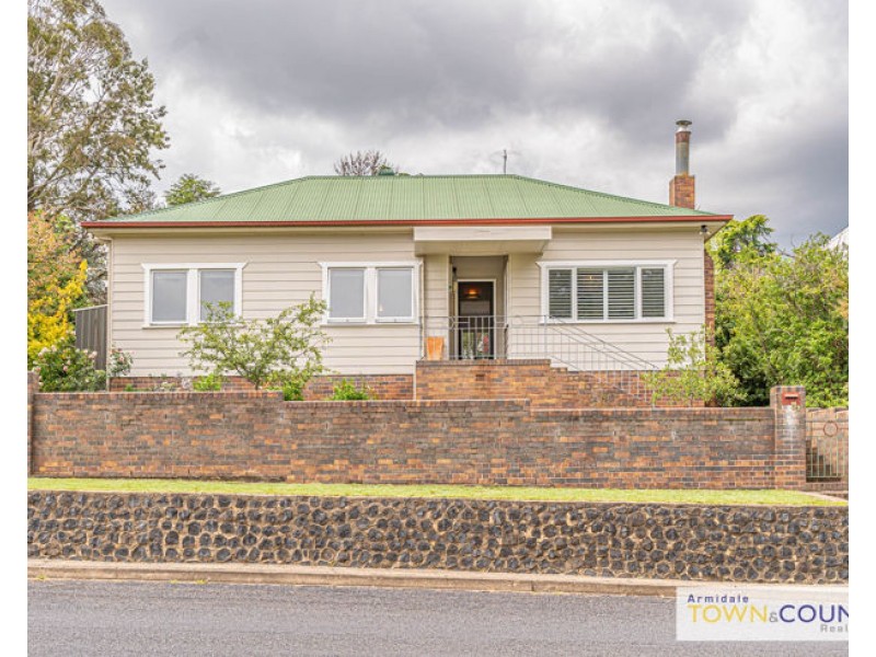 143 Donnelly Street, Armidale NSW 2350