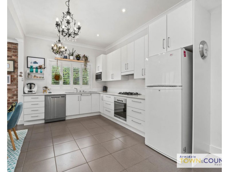 143 Donnelly Street, Armidale NSW 2350
