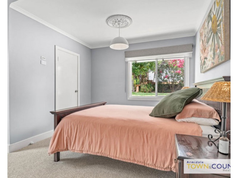 143 Donnelly Street, Armidale NSW 2350
