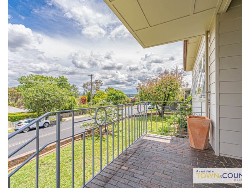 143 Donnelly Street, Armidale NSW 2350
