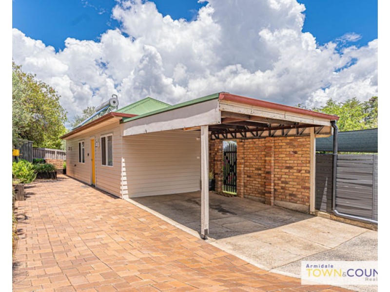 143 Donnelly Street, Armidale NSW 2350