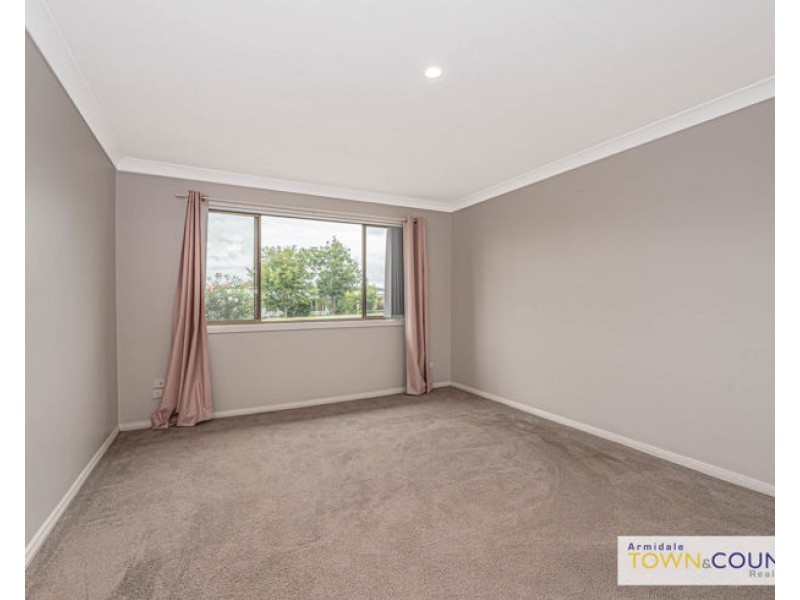 24 Everett Street, Uralla NSW 2358