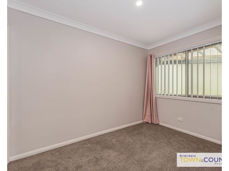 24 Everett Street, Uralla NSW 2358