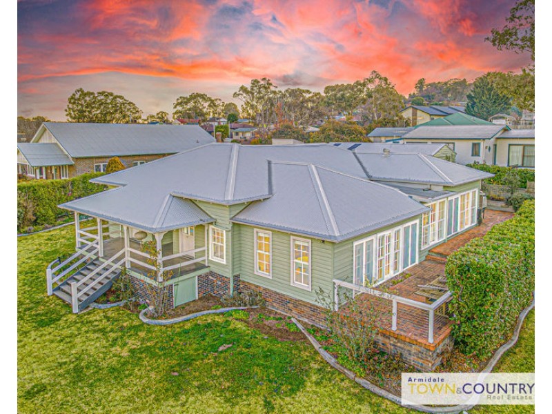 24 Faulkner St, Armidale NSW 2350