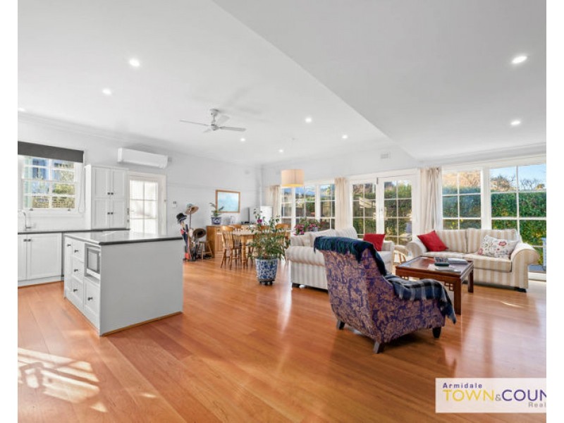 24 Faulkner St, Armidale NSW 2350