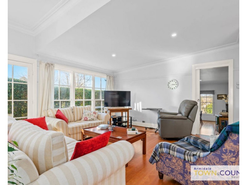 24 Faulkner St, Armidale NSW 2350