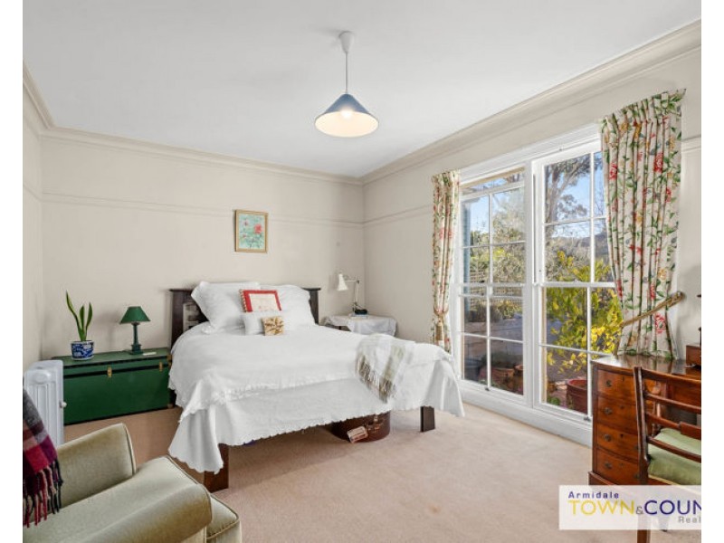 24 Faulkner St, Armidale NSW 2350