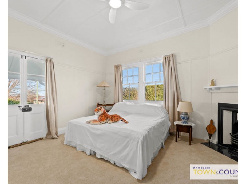24 Faulkner St, Armidale NSW 2350