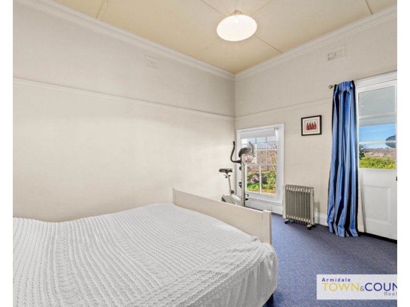 24 Faulkner St, Armidale NSW 2350