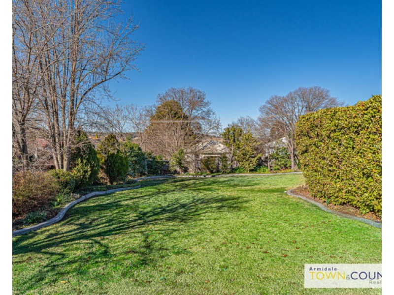 24 Faulkner St, Armidale NSW 2350