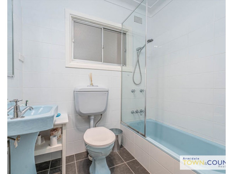 2 Wilson Avenue, Armidale NSW 2350