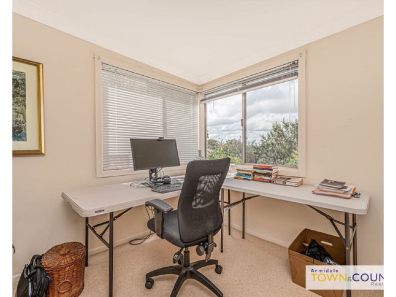 2 Wilson Avenue, Armidale NSW 2350