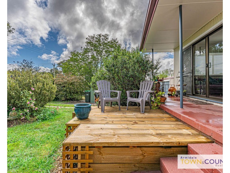 2 Wilson Avenue, Armidale NSW 2350