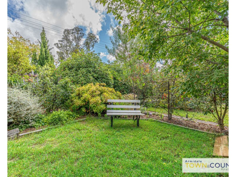 2 Wilson Avenue, Armidale NSW 2350