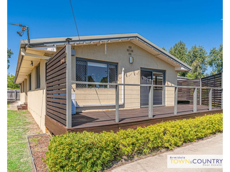 2/154 Allingham Street, Armidale NSW 2350