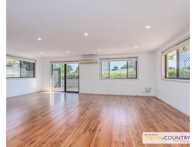 2/154 Allingham Street, Armidale NSW 2350