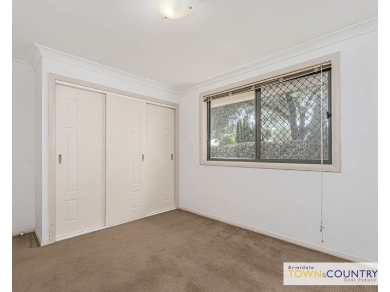 2/154 Allingham Street, Armidale NSW 2350