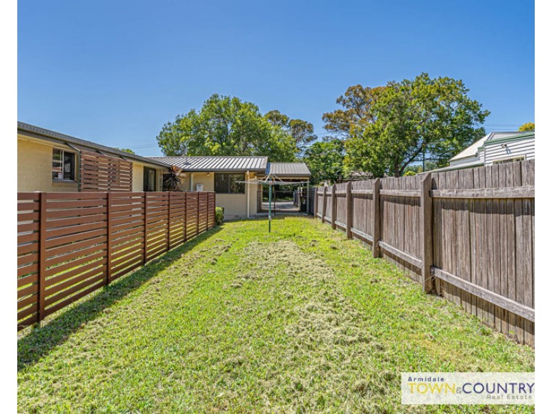 2/154 Allingham Street, Armidale NSW 2350